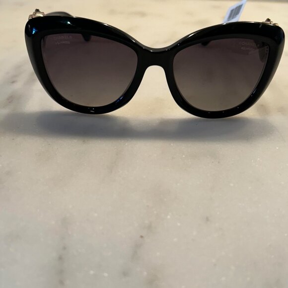 BNIB 100% AUTH CHANEL Butterfly Sunglasses Black Heart Mirrors
